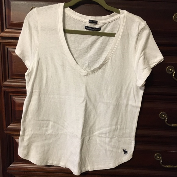 Abercrombie & Fitch Tops - 💖3 for $15💖 Abercrombie & Fitch tee shirt